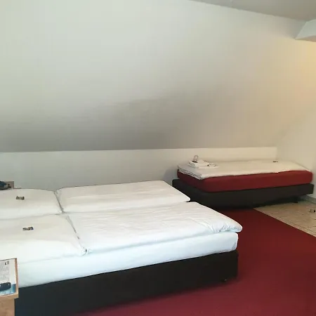 Neuwirtshaus Otel