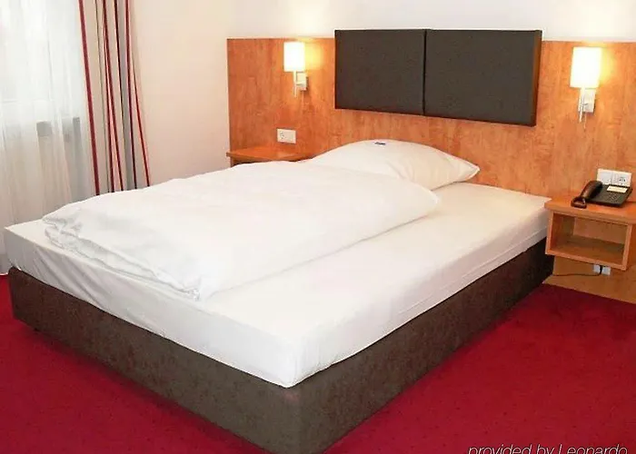 Neuwirtshaus Szálloda 3*