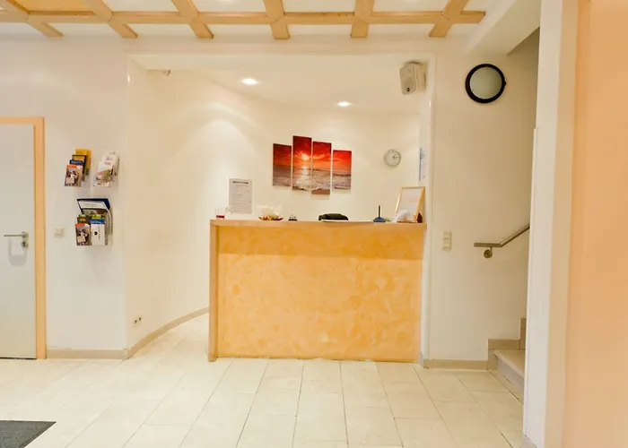 Neuwirtshaus Hotel 3*